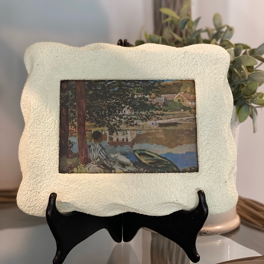 Monet Print in Textured White Scalloped Frame